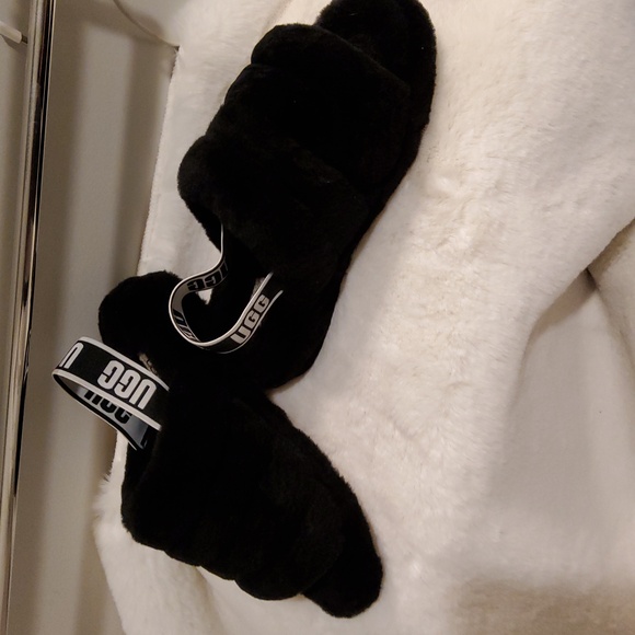 UGG Women's Fluff Yeah Black Slide Slippers - Picture 11 of 16